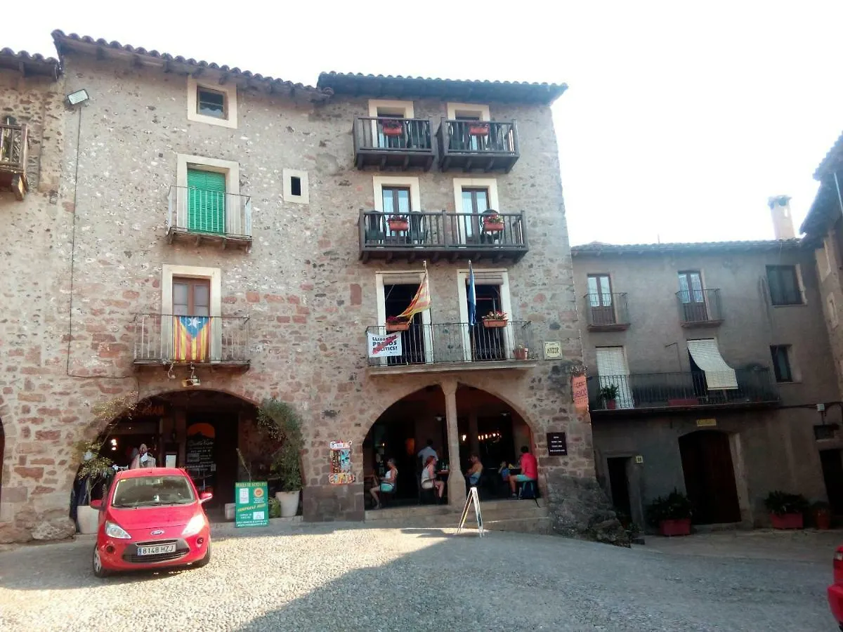 ** Hotel Can Mencio - Placa Major Santa Pau Spanje